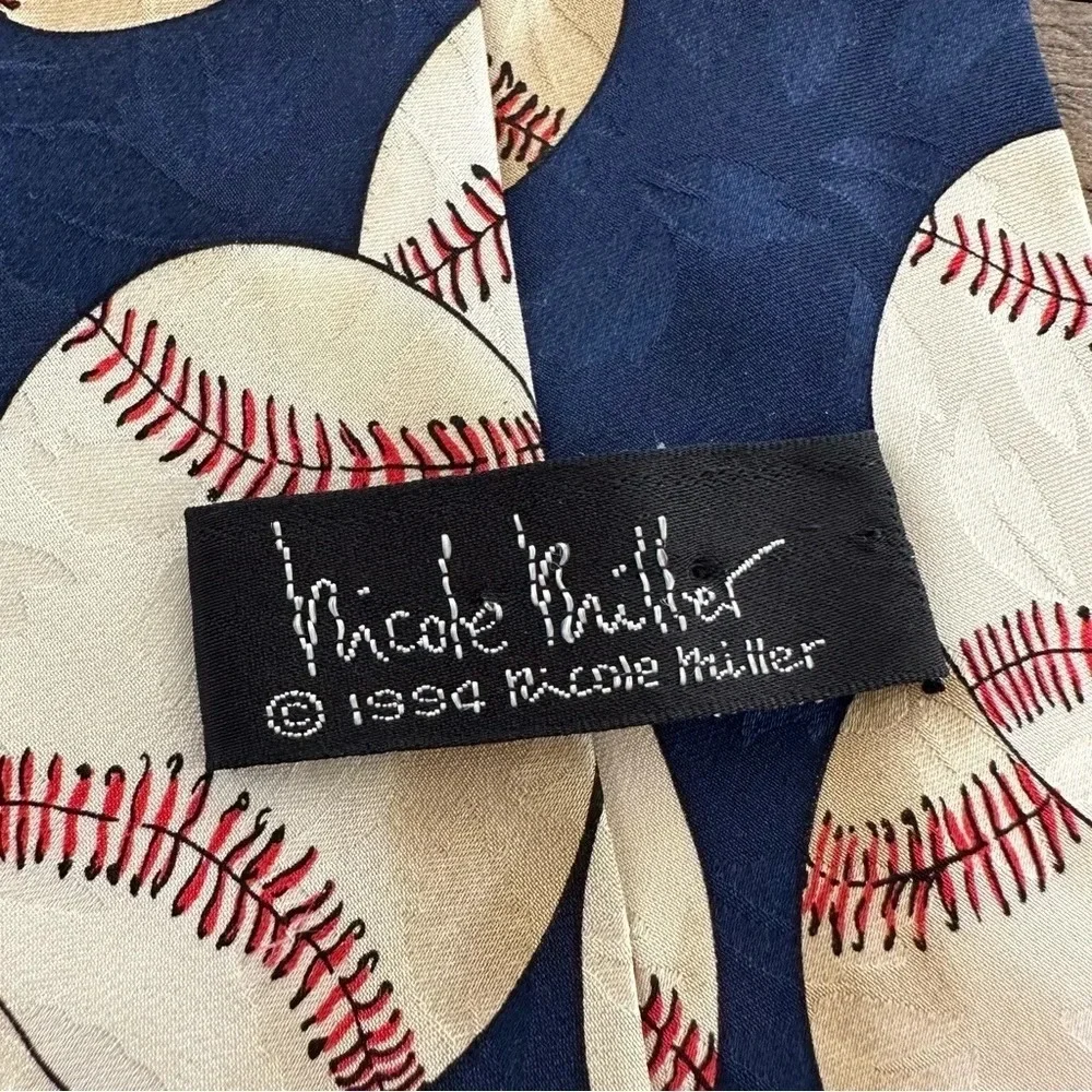 Nicole Miller 1994 Silk Baseball Necktie Tie Fly Ball Home Run Series Navy Coach